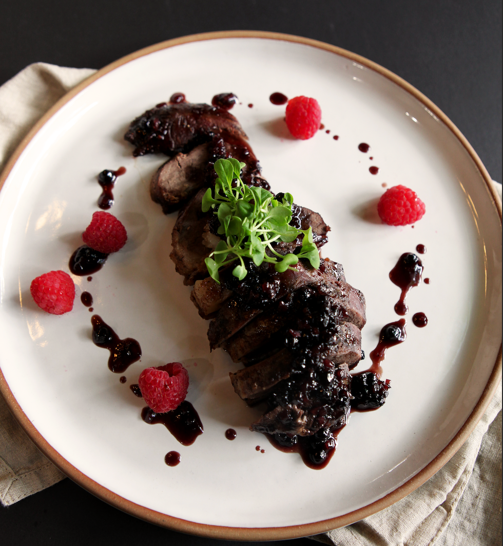 Une recette de poitrine d'oie aux bleuets pour épater vos amis!