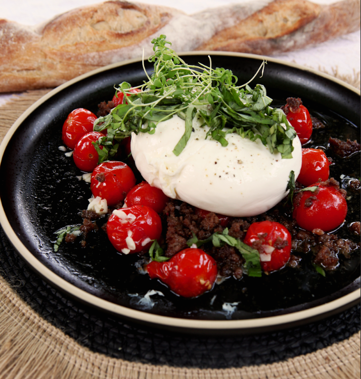 Tomates confites, burrata et saucisses à l'oie