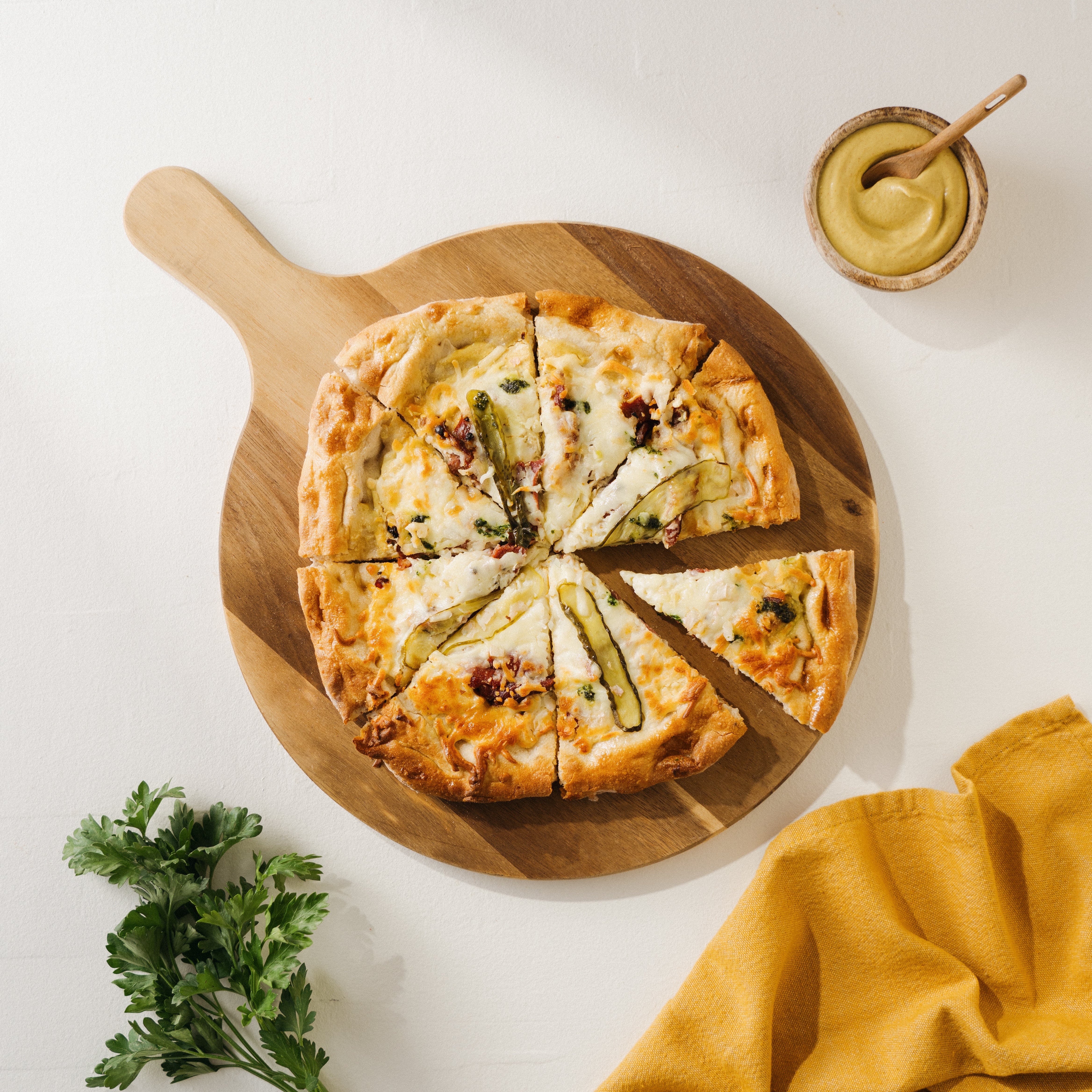 Pizza Smokedmeat d'oie (La Montréalaise)